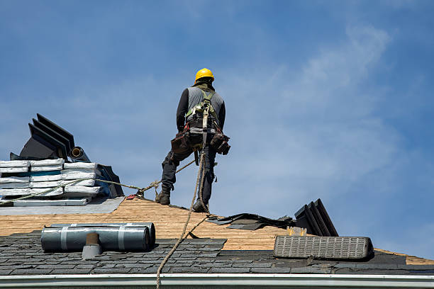 Professional Gutter Installation technician working in Menan, ID